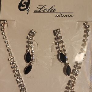 Lola Silver Toned 16 Inch Black Necklace And  Earring Set